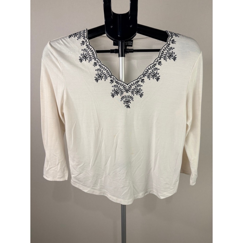 Norton McNaughton Petites Cream V-Neck Embroidered Floral Blouse PM Ivory 3/4